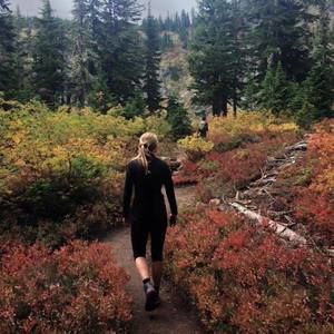 Meet your Posher, Hallie